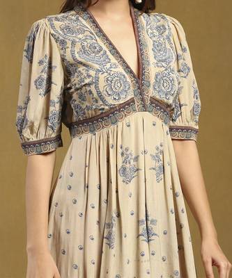 Beige sulawasi maxi dress 4