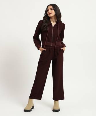Burgundy athliesure top with pant co-ord set 2