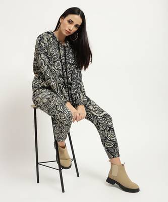 Black athliesure top with pant co-ord set 1
