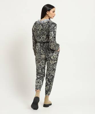 Black athliesure top with pant co-ord set 5