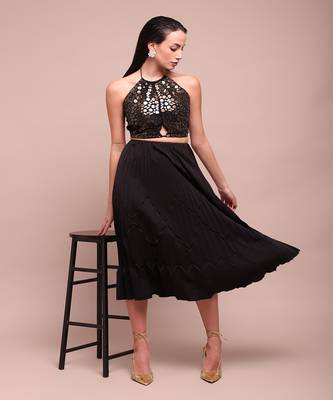 Black lee skirt 2