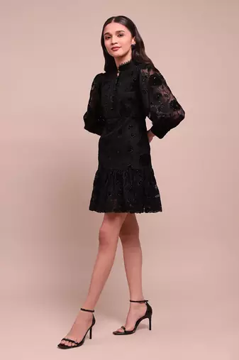 Black molly shift dress