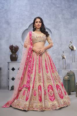 Organza Silk Intricate Paisley Motifs Traditional Embroidered Wedding Lehenga Choli With Soft Net Dupatta 1