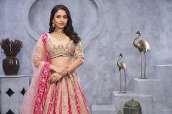 Organza Silk Intricate Paisley Motifs Traditional Embroidered Wedding Lehenga Choli With Soft Net Dupatta 4