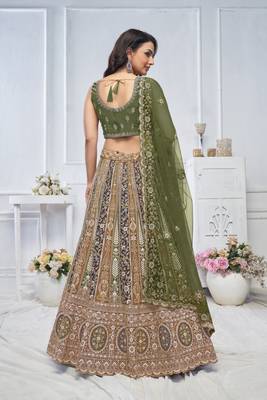 The Grandeur Green bridal lehenga 2