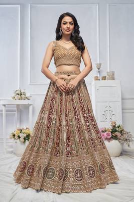 The Majestic Golden bridal lehenga 1
