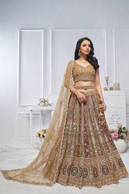 The Majestic Golden bridal lehenga 2