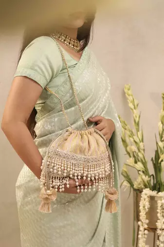 Amari pearl multicolor potli
