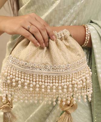 Anahi embroidered brocade potli 3
