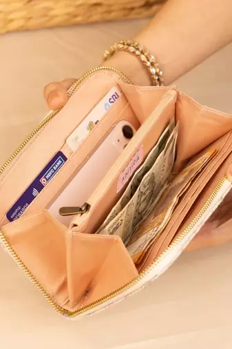 Nyraa embroidered wallet - offwhite