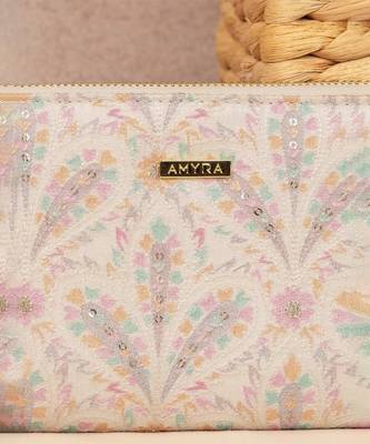 Nyraa embroidered wallet - offwhite 5