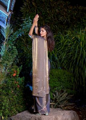Grey embroidered Two Tone Silk saree with blouse piece 3