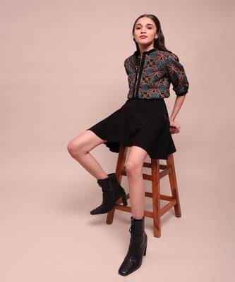Black estrella velvet crop jacket 2