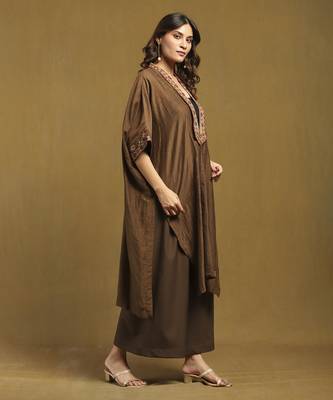 Brown essential - kyesha shrug 3