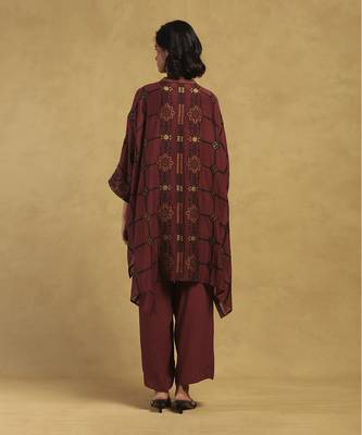Red kinnauri cape with inner and pant co-ord set 3