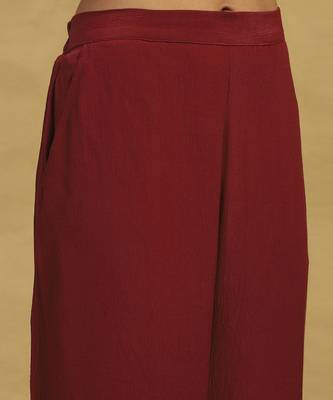 Red kinnauri cape with inner and pant co-ord set 5