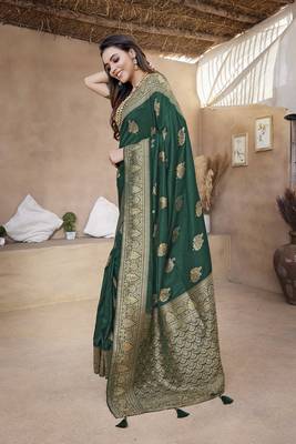 Green Paithani Silk Saree With Zari Weaving Work With Blouse 2