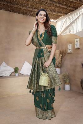 Green Paithani Silk Saree With Zari Weaving Work With Blouse 3