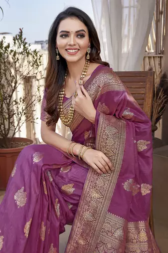 Lavender Paithani Silk Saree With Zari Weaving Work With Blouse