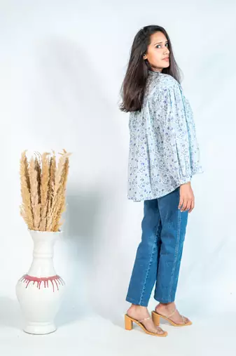 The jaipur art blue floral lisa blouse