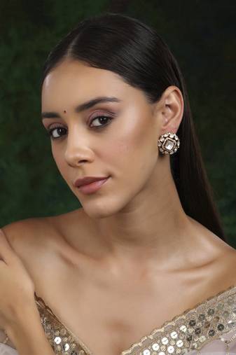 Kundan oversized studs