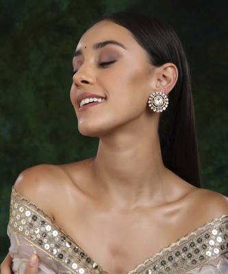 Round oversized kundan earrings 2