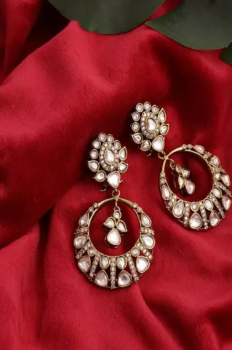 Chand kundan earrings