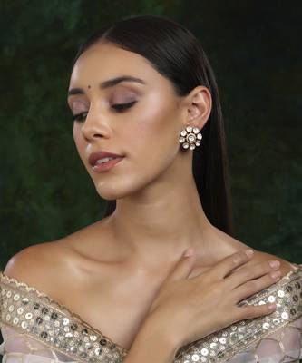 Oversized kundan studs 1