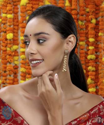 Long dangler kundan & pearl earrings 2