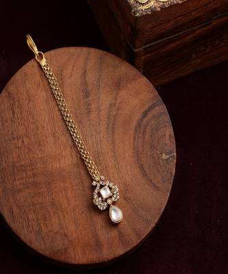 Kundan maang tikka with diamonds 2