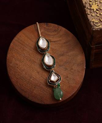 Kundan maang tikka with meenakari 2