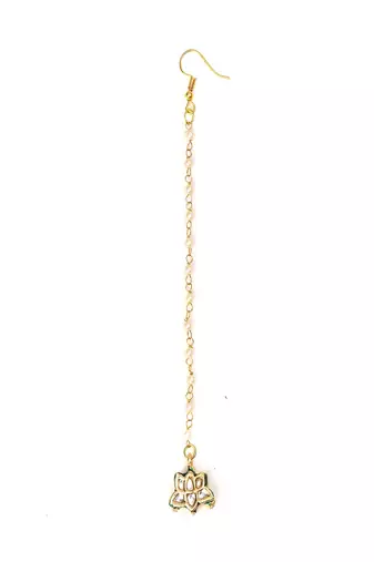 Kundan maang tikka