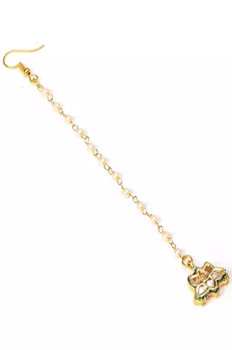 Kundan maang tikka