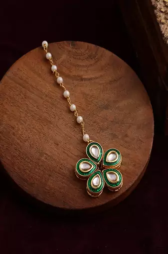 Meenakari maang tikka