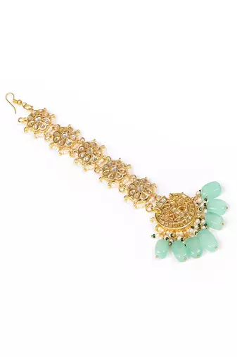 Kundan maang tikka