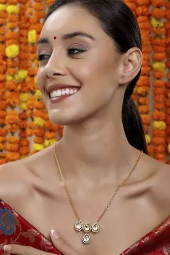 Kundan golden necklace