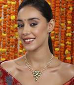 Meenakari kundan choker in pearl strings