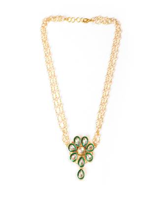 Meenakari kundan choker in pearl strings 3