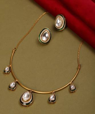 Hasli neckpiece with studs 2