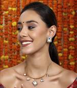 Hasli neckpiece with studs