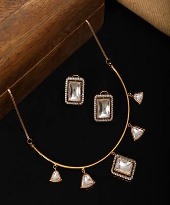 Hasli neckpiece with studs 2