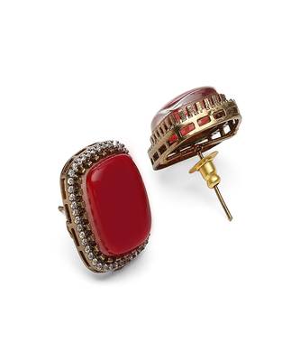 Maroon stone and mossainite kundan in pearls with matching studs 5
