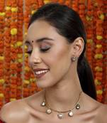 Kundan hasli with matching studs