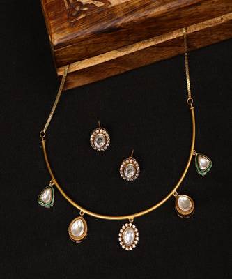 Kundan hasli with matching studs 2