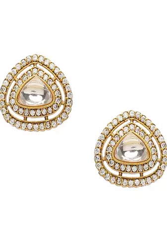 Layered kundan neckpiece with matching studs