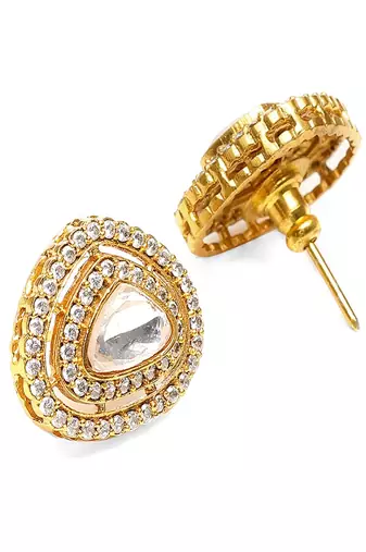 Layered kundan neckpiece with matching studs