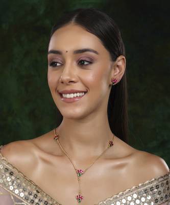 Handcrafted patchi kundan necklace with studs 1