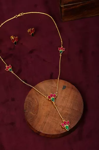Handcrafted patchi kundan necklace with studs