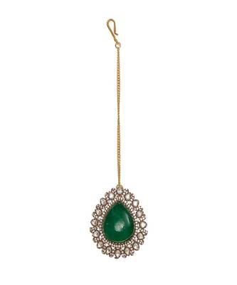 Emerald stone and mossainite kundan in green onyx with matching earrings and maang tikka 3