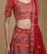 Green stone & clear patchi kundan in pearl kamar band